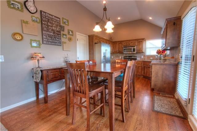 904 N Ash St, Kearney, MO 64060