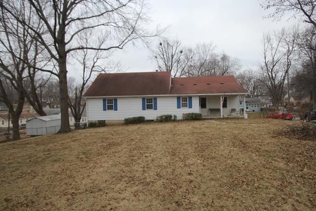 3752 Prather Rd, Kansas City, MO 64116