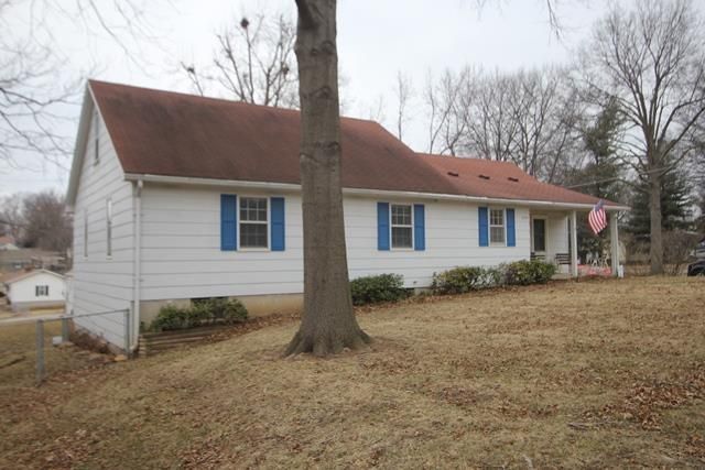 3752 Prather Rd, Kansas City, MO 64116