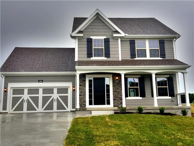 10033 N Lawn Ave, Kansas City, MO 64156