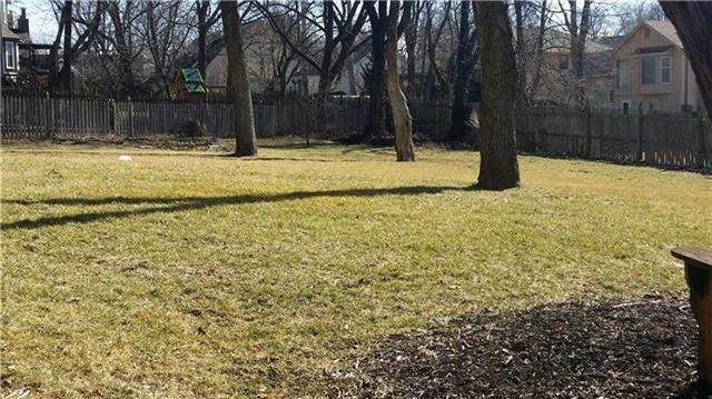 9533 W 116th Ter, Overland Park, KS 66210