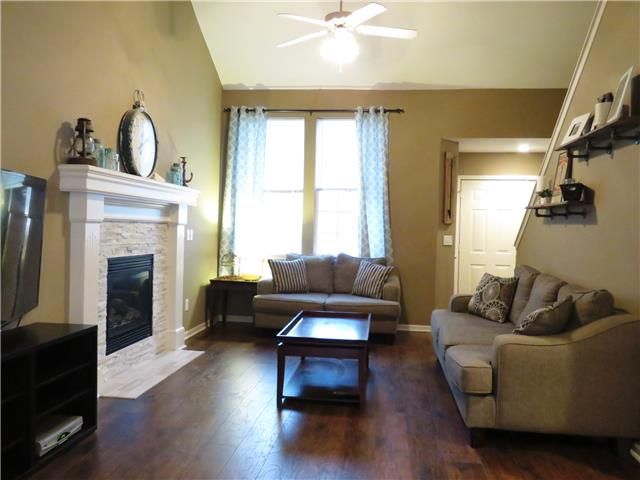 742 E 124th St, Kansas City, MO 64146