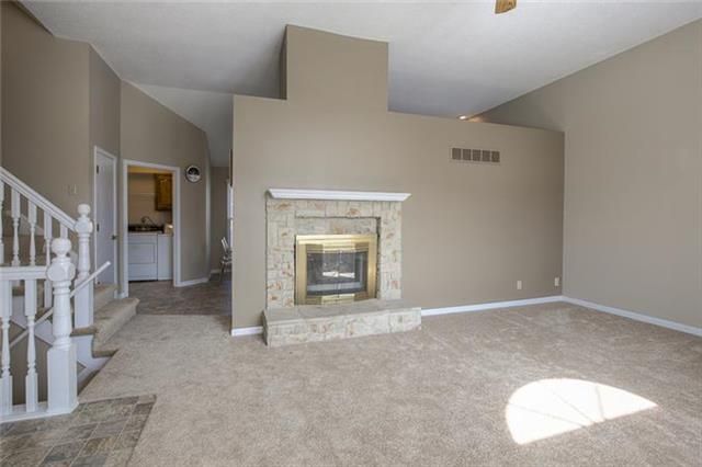 7622 W 154th Ter, Overland Park, KS 66223