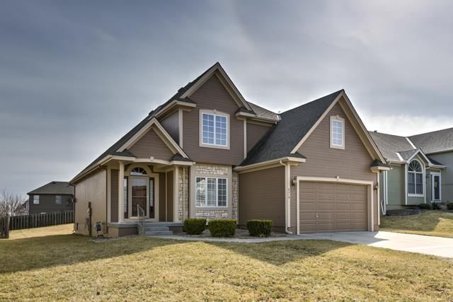 8219 NE 97th Ter, Kansas City, MO 64157