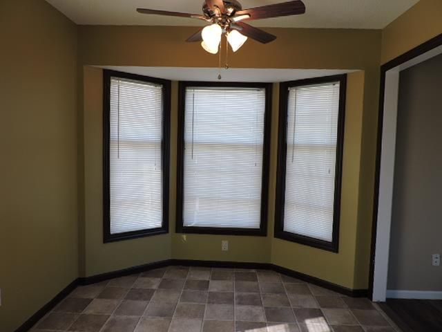 903 Shorthorn Rd, Grain Valley, MO 64029