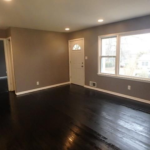 9111 Main St, Kansas City, MO 64114