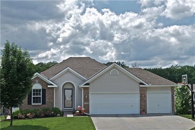 5024 NW Flintridge Dr, Riverside, MO 64150