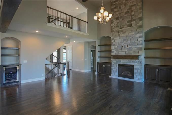 16612 Eby St, Overland Park, KS 66221