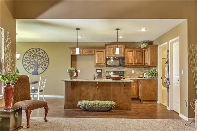 1722 E 128th St, Kansas City, MO 64146