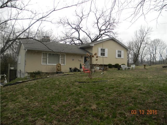 7240 Wallace Ave, Kansas City, MO 64133