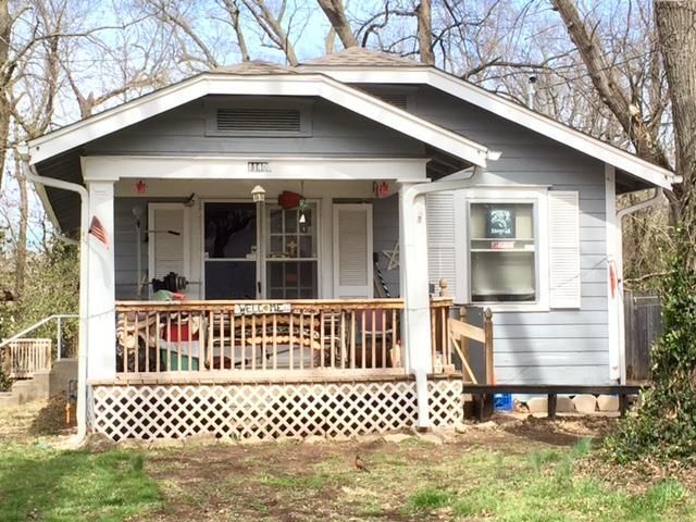 11402 E 20th St, Independence, MO 64052