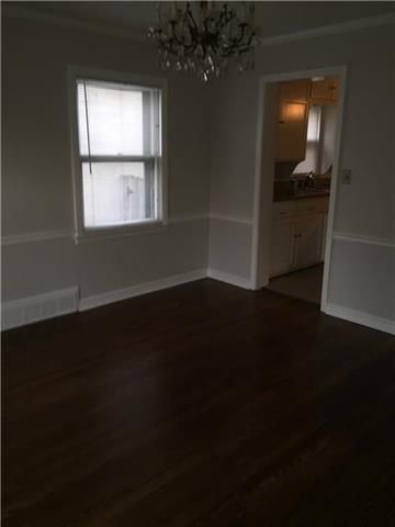 427 E 80th Ter, Kansas City, MO 64131