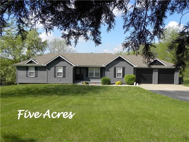 39000 E Al Gossett Rd, Lone Jack, MO 64070