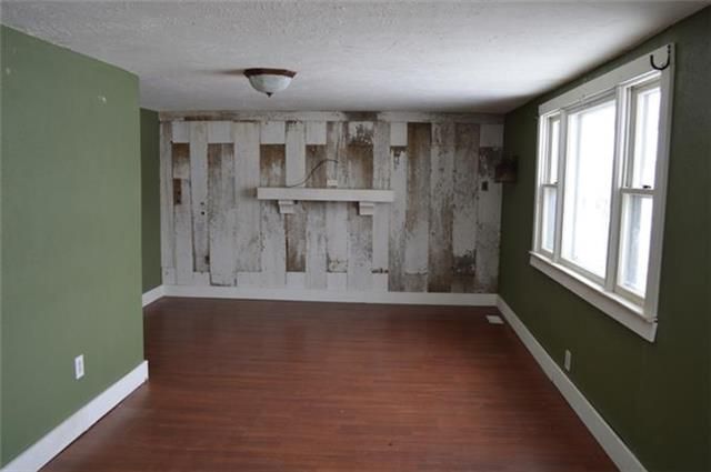 128 W Grand Ave, Milan, MO 63556