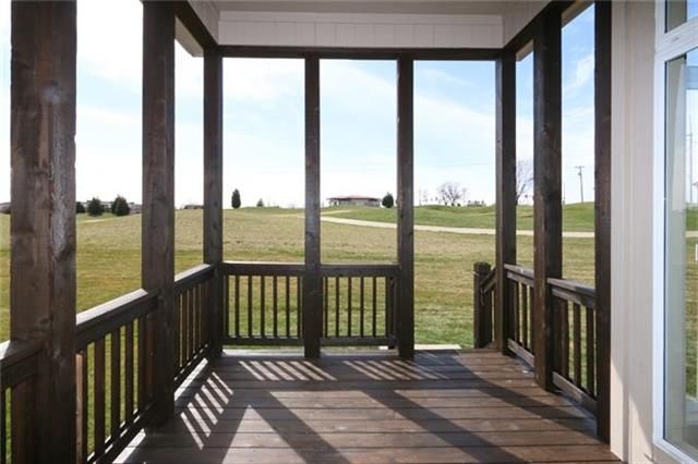 19805 W 100th Ter, Lenexa, KS 66220