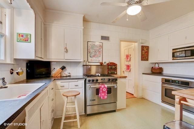 1008 Arno Rd, Kansas City, MO 64113