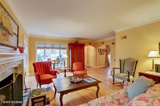 1008 Arno Rd, Kansas City, MO 64113