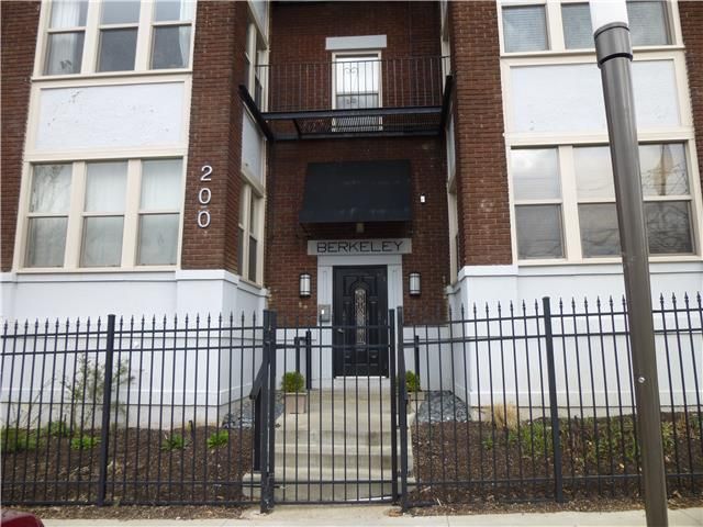200 E 43rd St #204, Kansas City, MO 64111