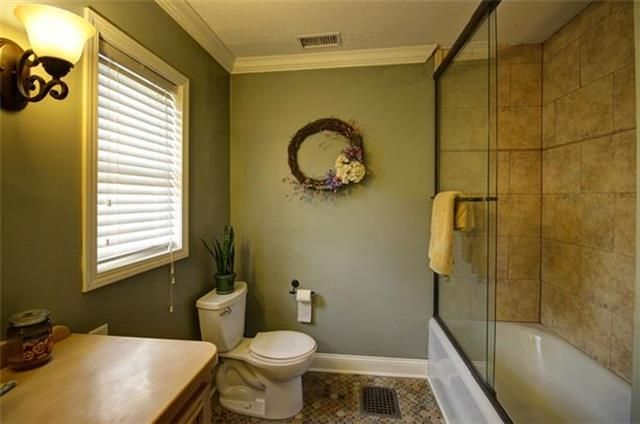 5617 Cherry St, Kansas City, MO 64110