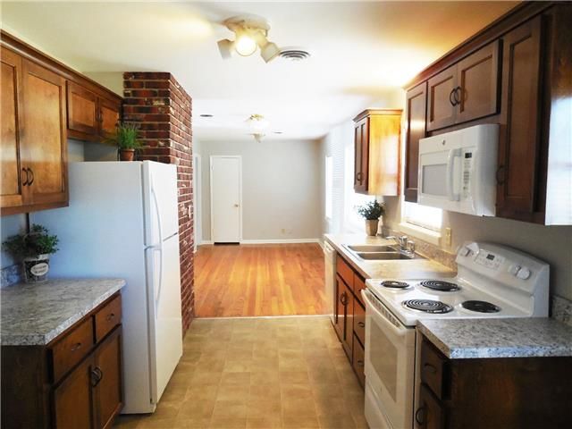 4700 E 114th St, Kansas City, MO 64137