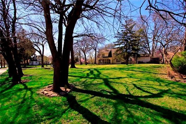 1308 W 50 Ter, Kansas City, MO 64112