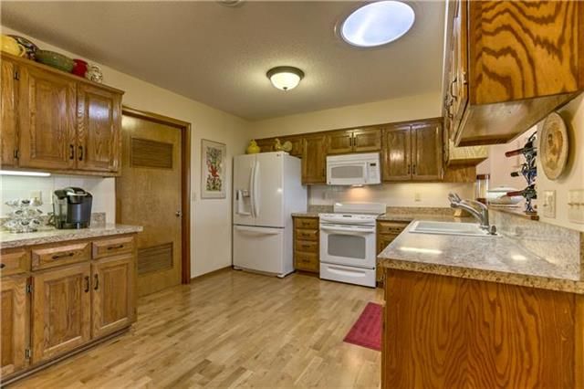 6005 NW 64th Ter, Kansas City, MO 64151