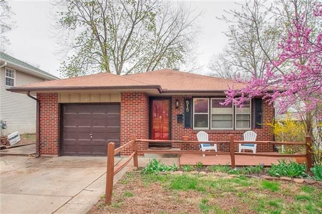 515 E 89th St, Kansas City, MO 64131