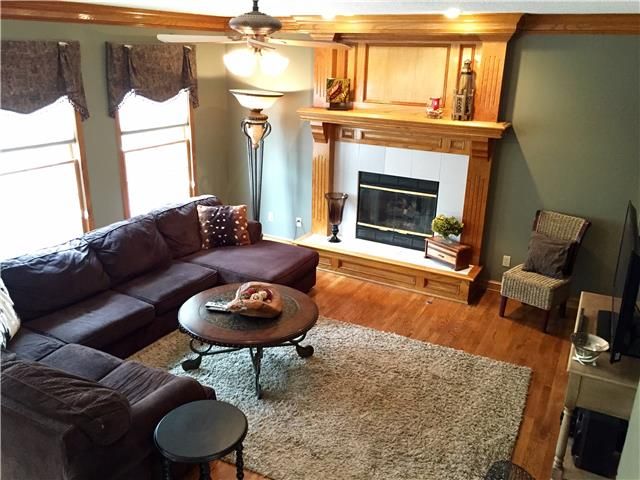 12934 Carter St, Overland Park, KS 66213