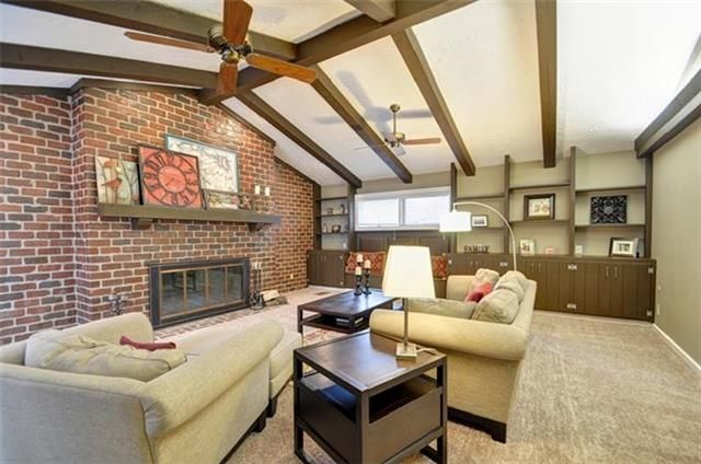 206 E 115th Ter, Kansas City, MO 64114