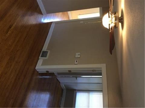 115 E 72nd St, Kansas City, MO 64114