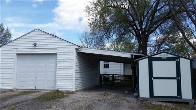 712 S Olive St, Ottawa, KS 66067