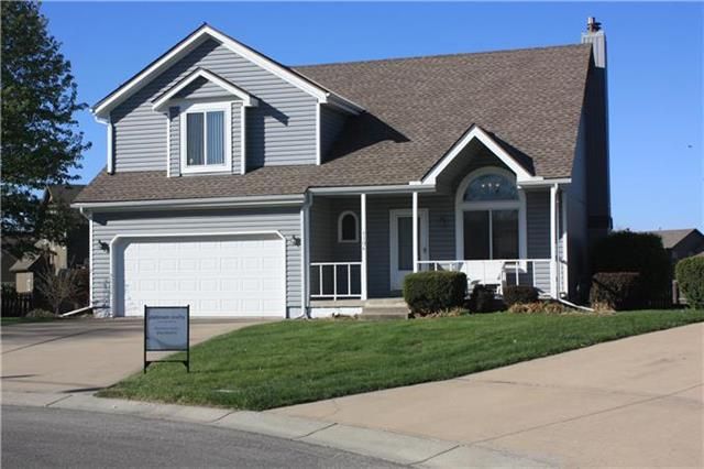 1104 SE 11th Point, Lee's Summit, MO 64081