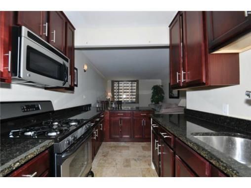 700 E 8th St #11 G, Kansas City, MO 64106