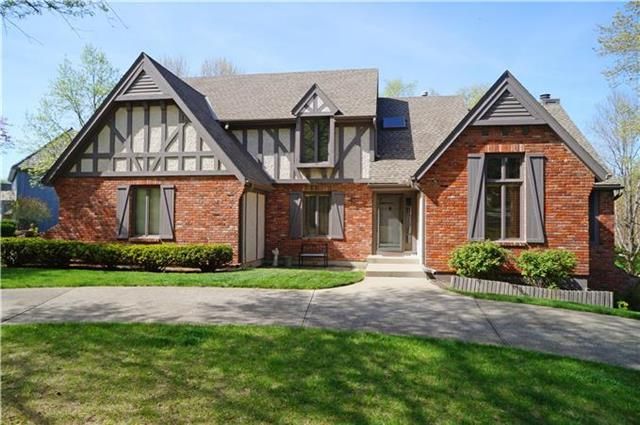 12108 Bluejacket St, Overland Park, KS 66213
