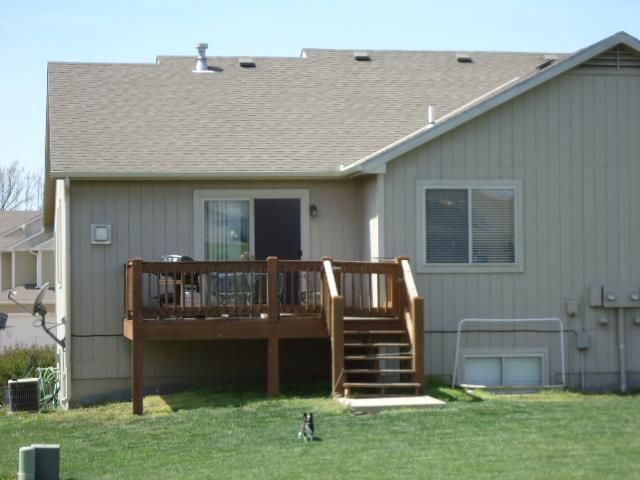 916 Deer Ridge Ct, Baldwin City, KS 66006