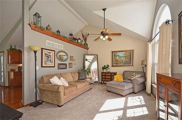 11907 N Campbell St, Kansas City, MO 64155