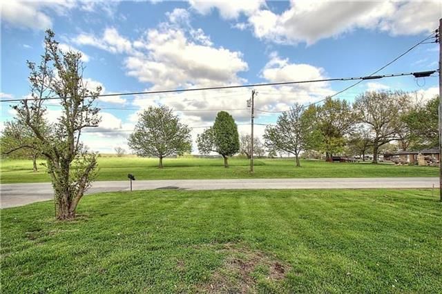 7414 Murkins Rd, Kansas City, MO 64133
