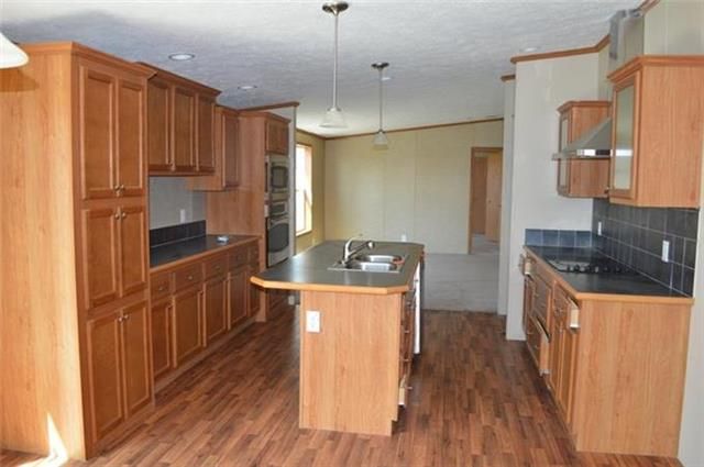 253 NE Well St, Trenton, MO 64683