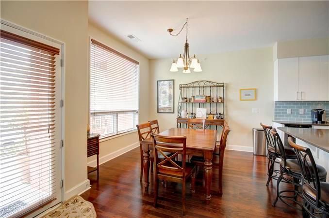 4521 Wornall Rd #101, Kansas City, MO 64111