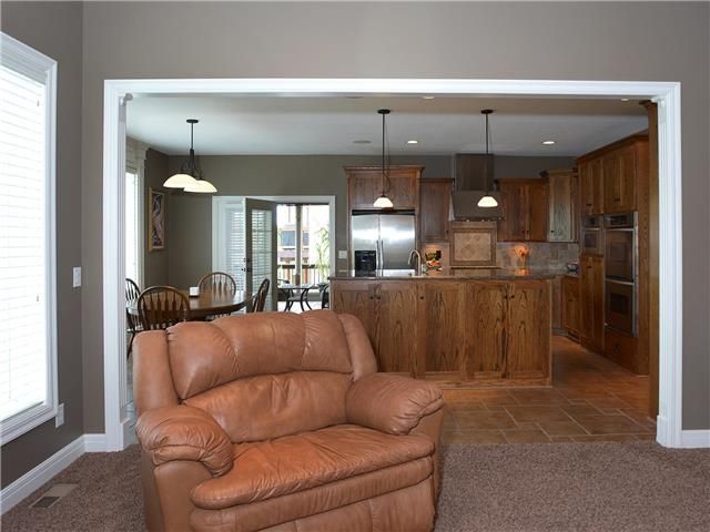 7609 Dove Ave, Kansas City, MO 64139