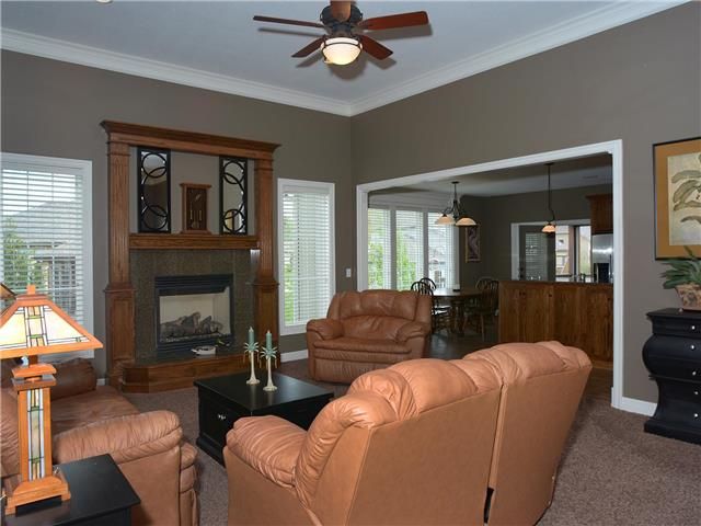 7609 Dove Ave, Kansas City, MO 64139