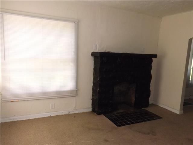8308 Olive St, Kansas City, MO 64131