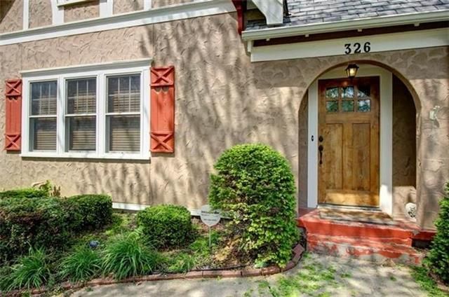 326 E 70th Ter, Kansas City, MO 64113