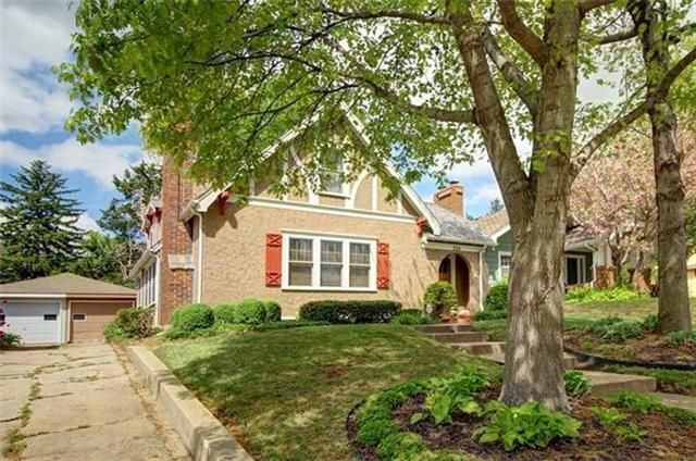 326 E 70th Ter, Kansas City, MO 64113