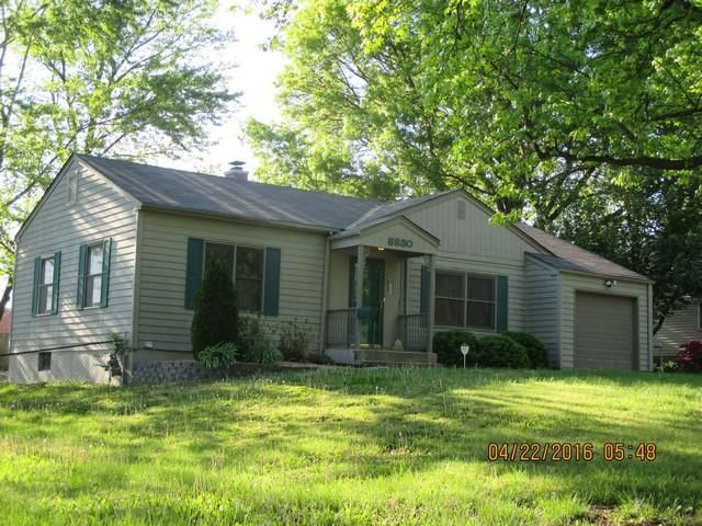 8830 Daniel Boone Rd, Kansas City, MO 64114