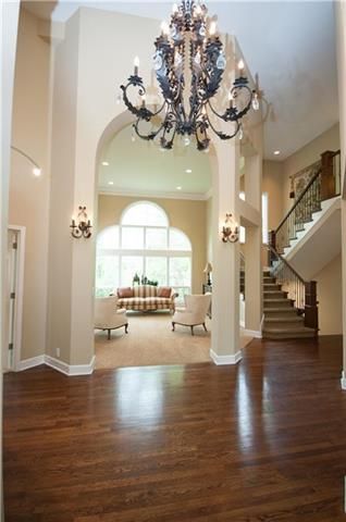 1305 SE Wingate Cir, Blue Springs, MO 64014