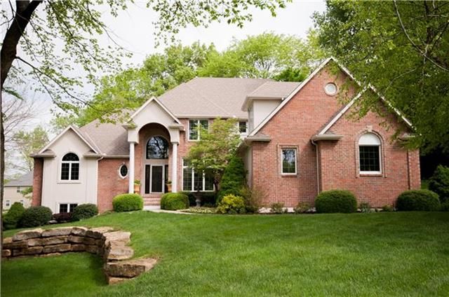 1305 SE Wingate Cir, Blue Springs, MO 64014