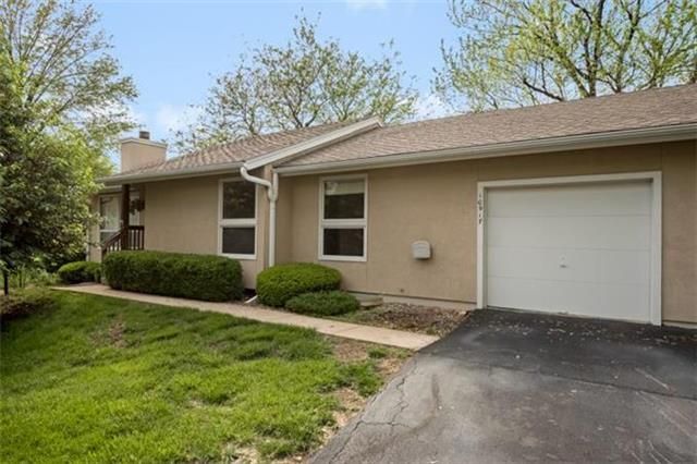 10917 Westgate Rd, Overland Park, KS 66210