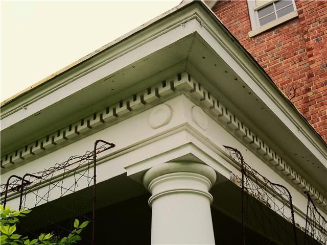 4307 Warwick Blvd, Kansas City, MO 64111