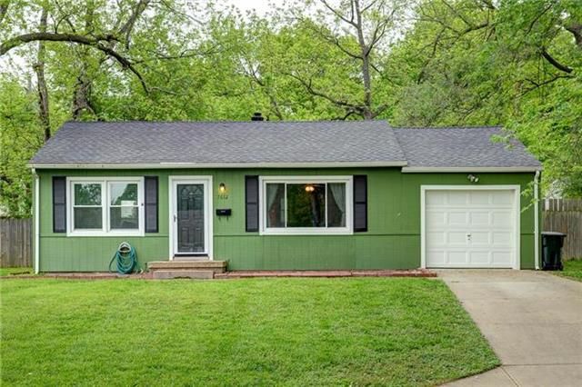 7612 W 64th Ter, Overland Park, KS 66202
